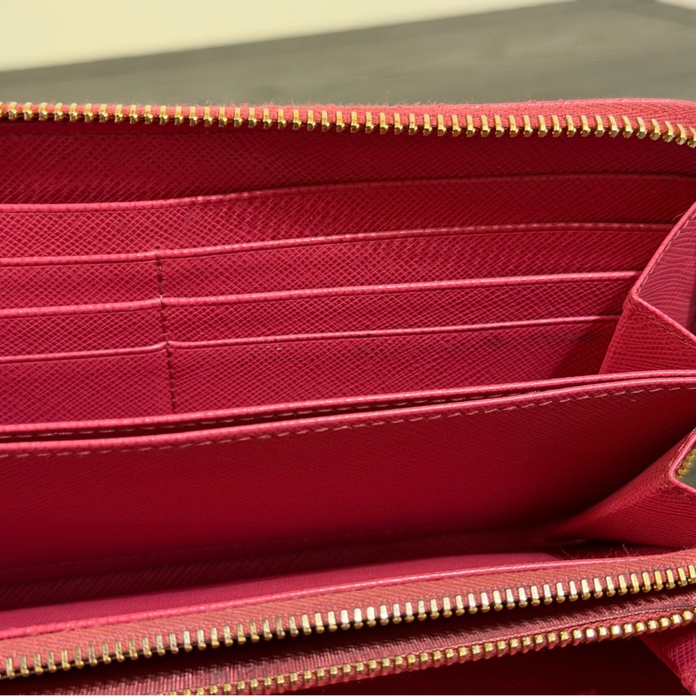 Prada Large Fuchsia Saffiano Leather Zip Wallet - COA included - Picture 4 of 7